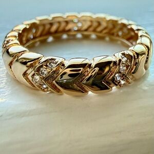 NWT Pretty Bird Jewelry Gold Chevron Diamond Accent Eternity Band size 6